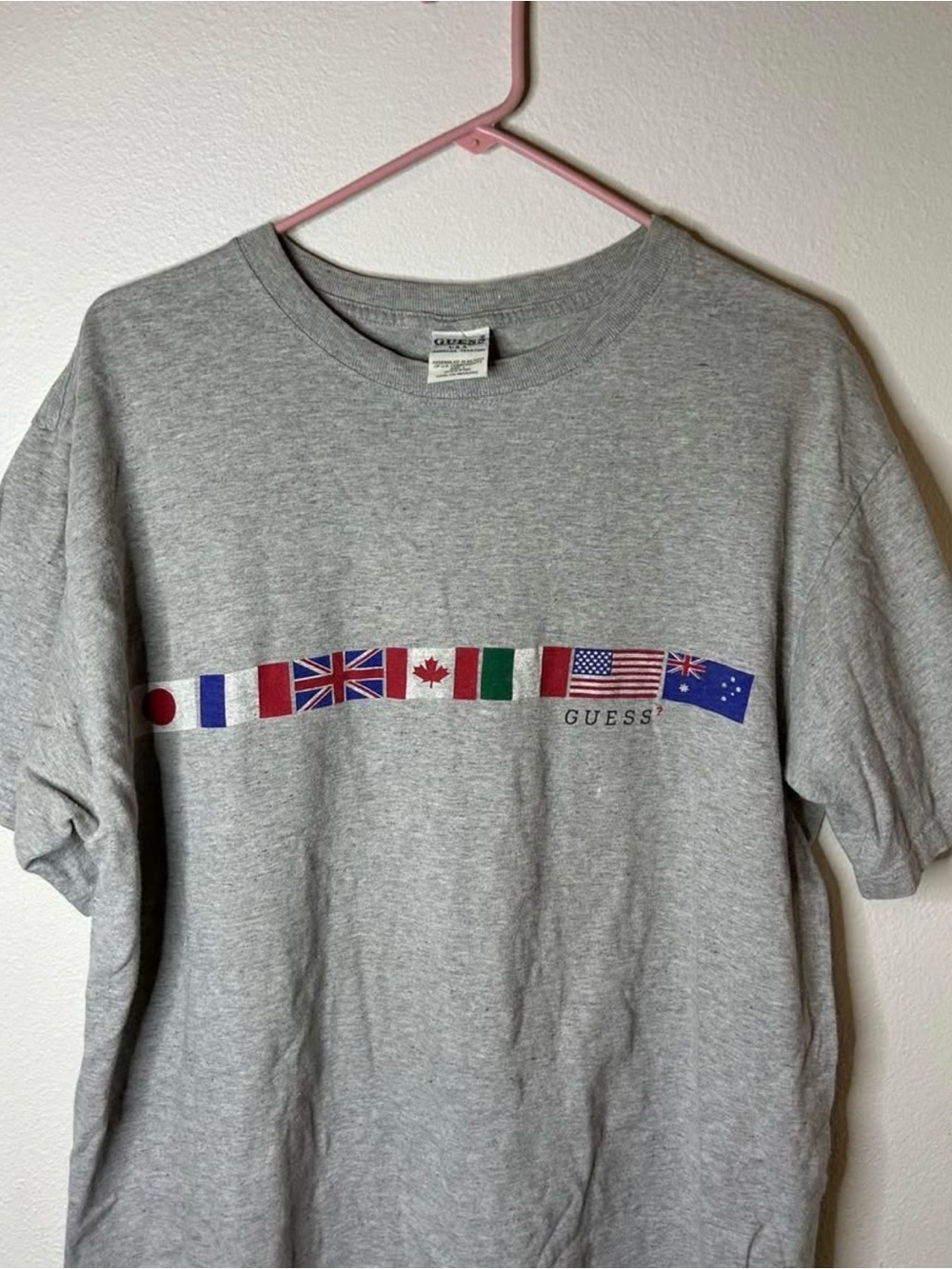 Vintage 90s Guess T Shirt Flags Graphic Design Gray Size Large Guess? - Picture 2 of 8